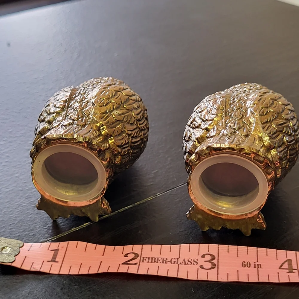 Cast owl salt and pepper shakers